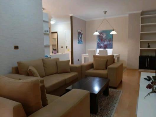 Erina Luxury Apartment Tirana Bagian luar foto