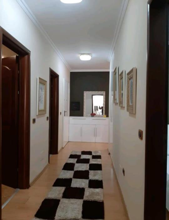 Erina Luxury Apartment Tirana Bagian luar foto